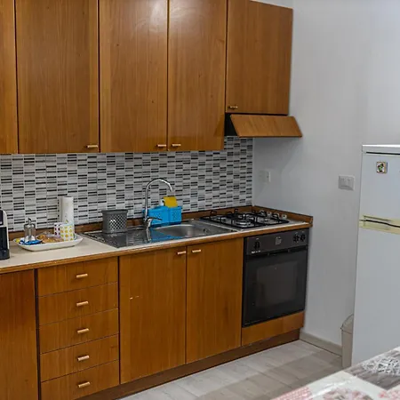 Borghetto Nora 5 아파트