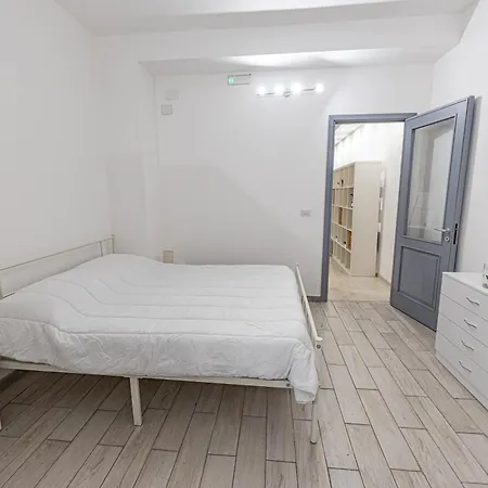 Borghetto Nora 5 아파트 그라비나 디 카타니아