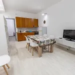 Апартаменты Etna & Catania Appartamento Con Terrazza Wifi E Parcheggio Gratuito *